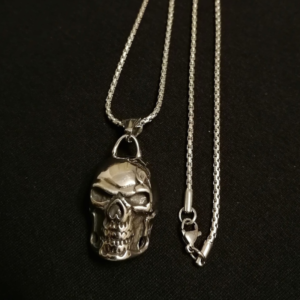 colier din otel craneu