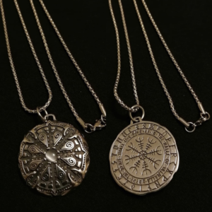 Colier din Oțel Inoxidabil cu Busolă Vikingă Simbolul Ghidării și Protecției