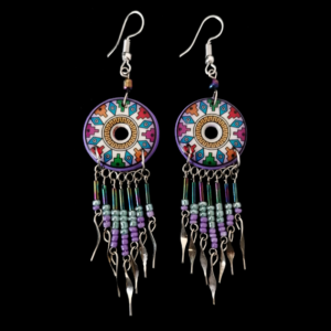 Cercei lungi handmade din ceramică și margele, fabricați în Ecuador Otavalo, cu sârmă de alpaca și opritoare de silicon.