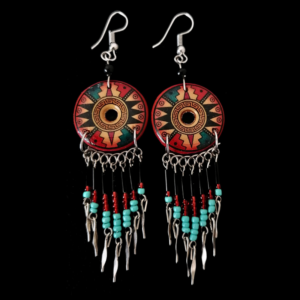 Cercei lungi handmade din ceramică și margele, fabricați în Ecuador Otavalo, cu sârmă de alpaca și opritoare de silicon.